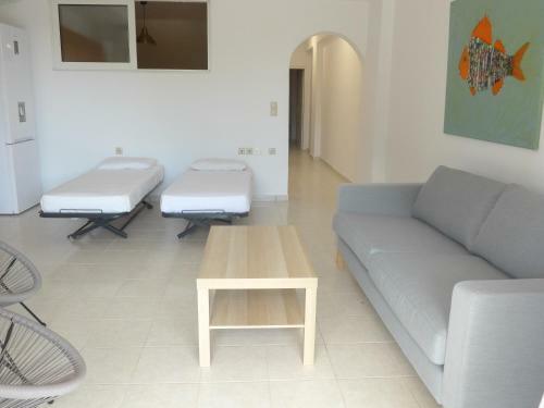Kalamaki Plaza Apartments