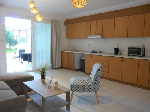 Kalamaki Plaza Apartments