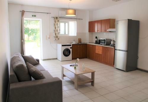 Kalamaki Plaza Apartments