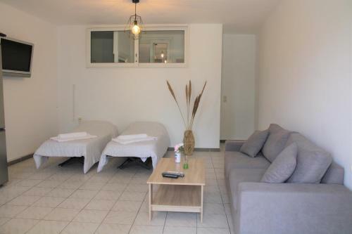 Kalamaki Plaza Apartments