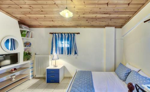 Ina Apartments