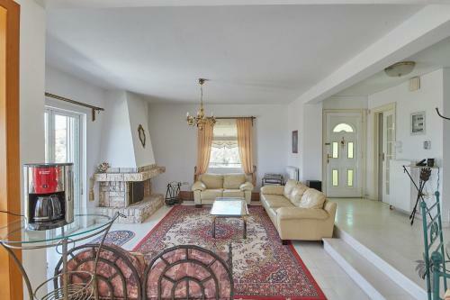 Villa Konstadina With Swimming Pool