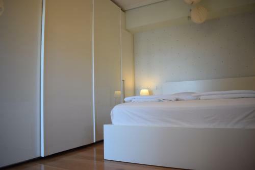 The White Villa Lagonisi