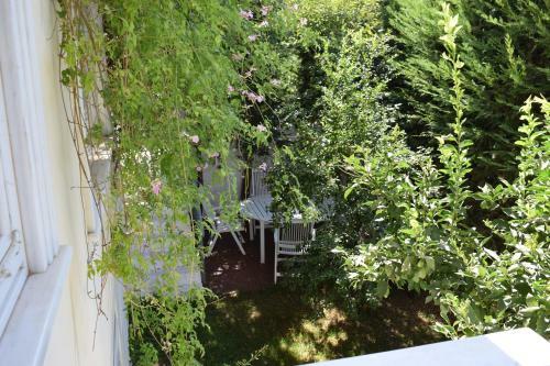 The White Villa Lagonisi