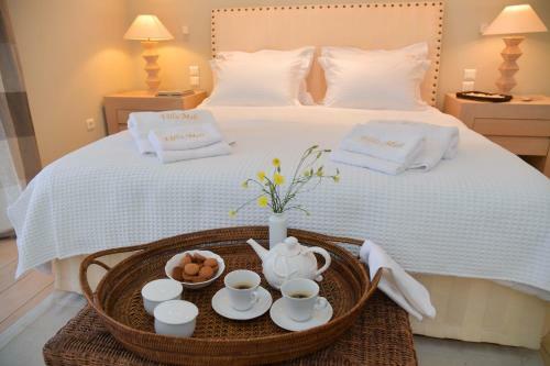 Black Diamond Luxury Seafront Villa Melina