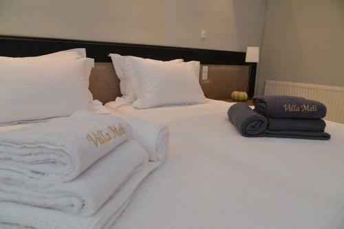 Black Diamond Luxury Seafront Villa Melina