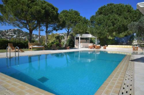Black Diamond Luxury Seafront Villa Melina
