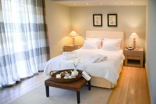 Black Diamond Luxury Seafront Villa Melina