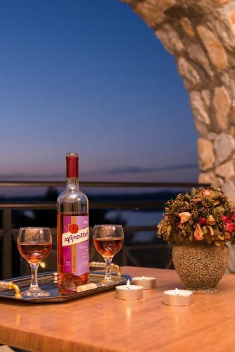 Sea View Villa Manolis With Private Pool Near The Beach