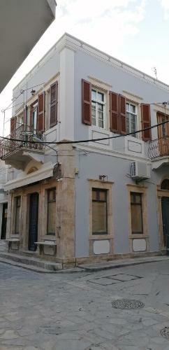 Theos Apartments