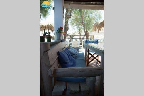 Nikis Seaside House