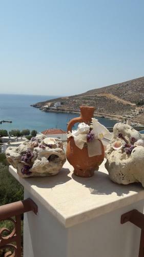 Nikis Seaside House