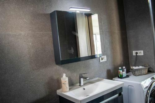 Apartamento Istron Avra