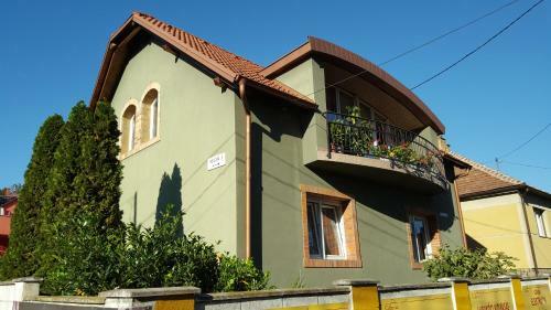 Universtreet Apartman