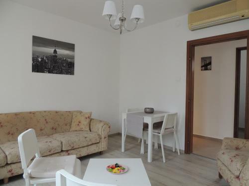 Ramp- Art Apartment