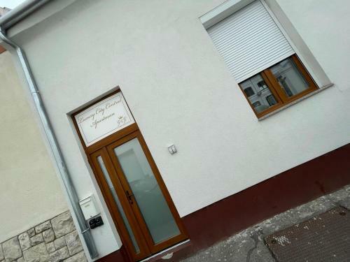 Luxury City Central Wellness Apartman