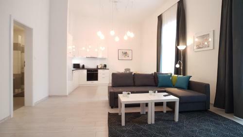 Piacsek Apartmanh�z