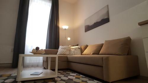 Piacsek Apartmanh�z
