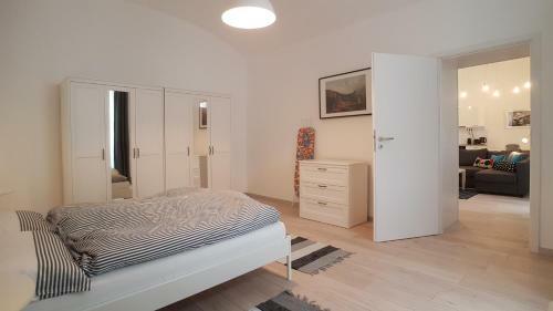 Piacsek Apartmanh�z
