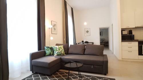 Piacsek Apartmanh�z