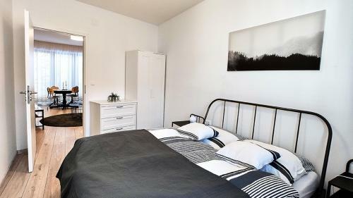 Piacsek Apartmanh�z