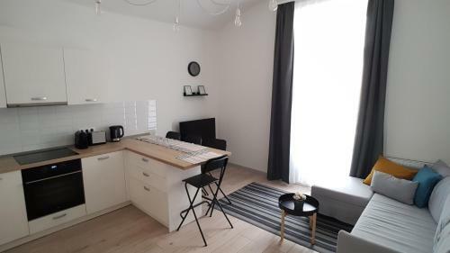 Piacsek Apartmanh�z