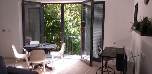 Piacsek Apartmanh�z
