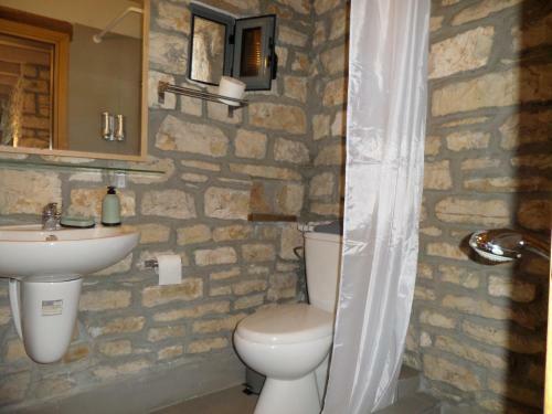 Kalpaki Stone Apartment 1