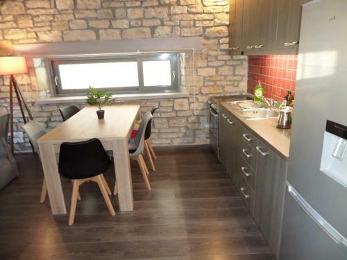 Kalpaki Stone Apartment 1