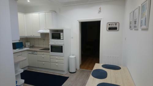 Apartamento A Charming Little Flat Just Above Sz�chenyi Square