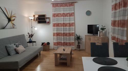 K�zponthoz K�zeli - Cool Tettye Apartman