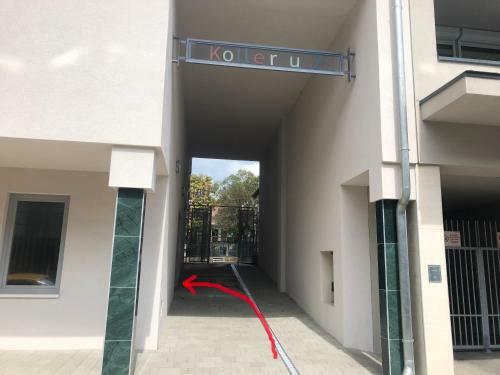 Lovely Apartman- Free Parking