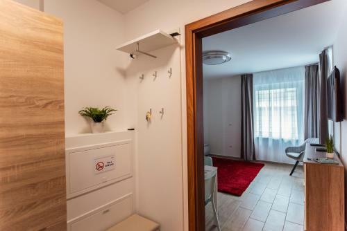 Lovely Apartman- Free Parking