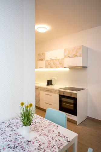 Lovely Apartman- Free Parking