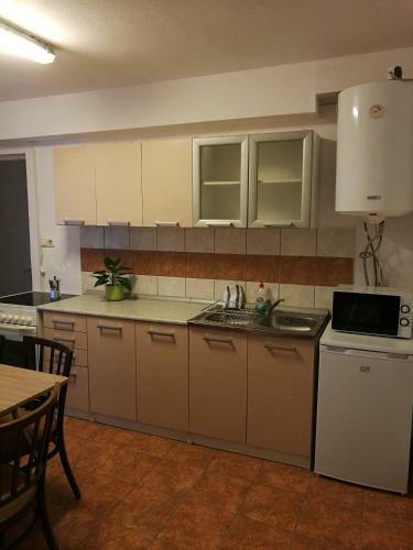 V�mh�z Apartman