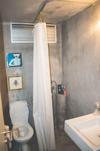 Seafront Apartment In City Center