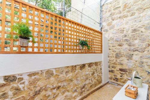 The Elegant. Spacious City Center Apartment.