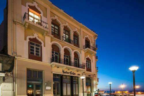 King's Blue , Port View Apartment