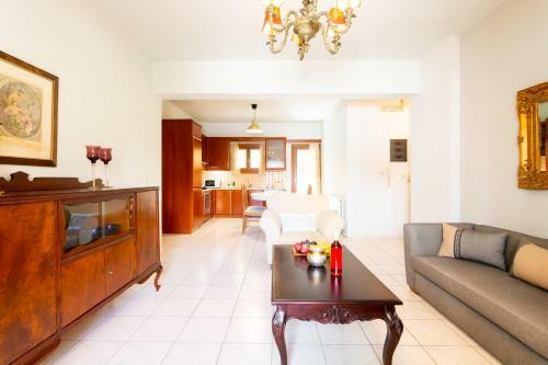 Iaspis Apartment