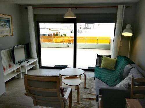 Spacious And Modern Downtown Apartment
