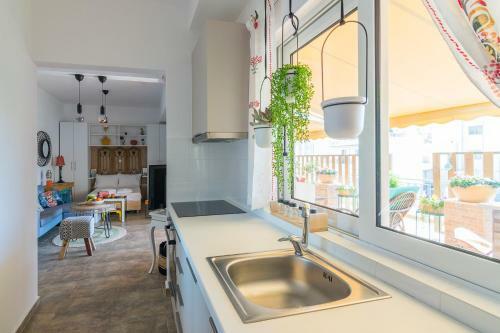 Sunny Apartment With Amazing View