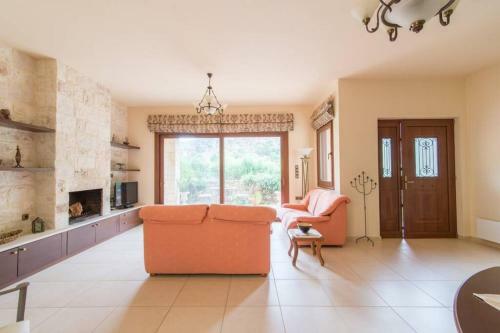 Villa Heraklion Comfy House With Mountain View