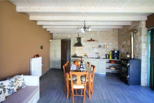 Design Villa Nicol, Pool, Summer Kitchen, Seaview