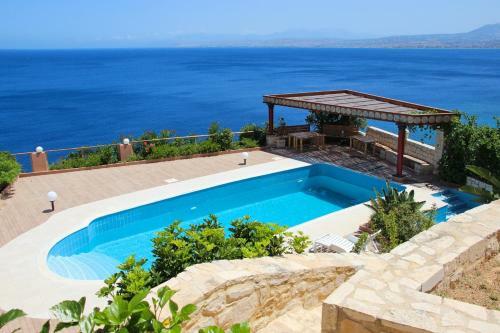 Villa Diktynna - Embrace The Endless Blue