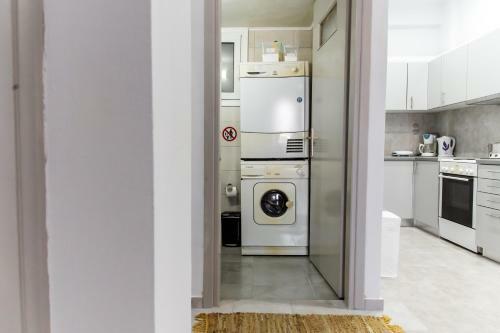 Minimalistic Apartment Petros