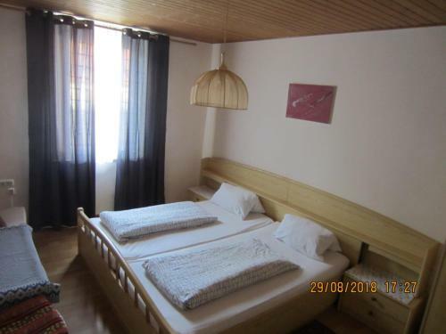 Hostal Pension-puttlachtal