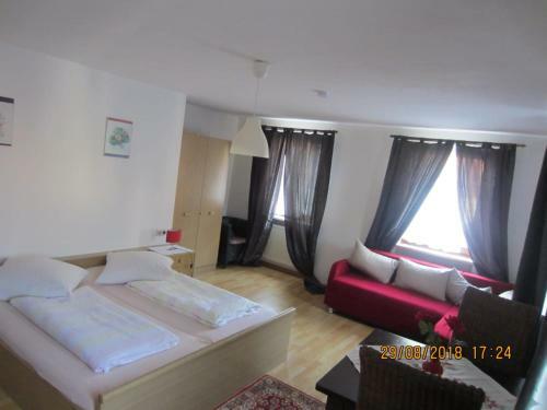 Hostal Pension-puttlachtal