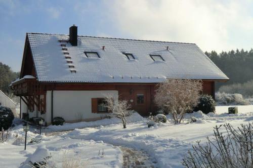 Hotel Heumann_s Blockhaeuser Am Wald