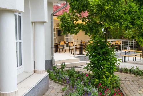 Bed & Breakfast Sungarden Vend�gh�z, �tterem, B�r
