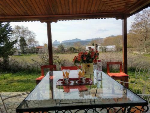 Villa Cave Theopetra Meteora